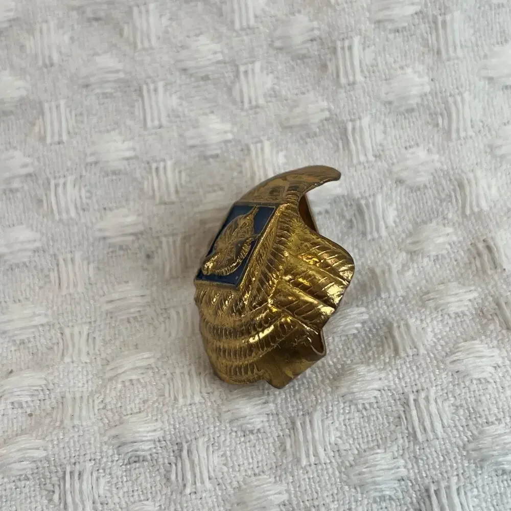 Vintage Boy Scout BSA Cub Scout Wolf Rank Neckerchief Slide - Metal Knot